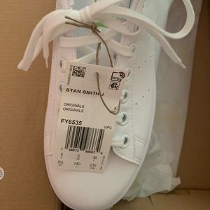 Kermit the frog Adidas